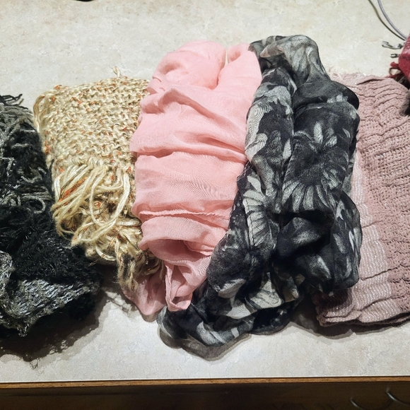 Scarves - Picture 4 of 4